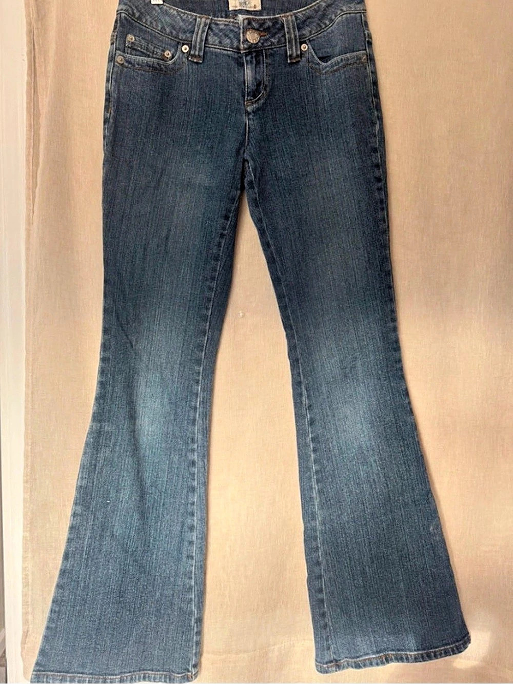Low rise Y2K Flare Jeans in Blue Size 3 Average